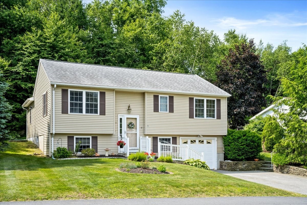 Northborough 2 Bed 2 Bath Condo for Sale 550,000