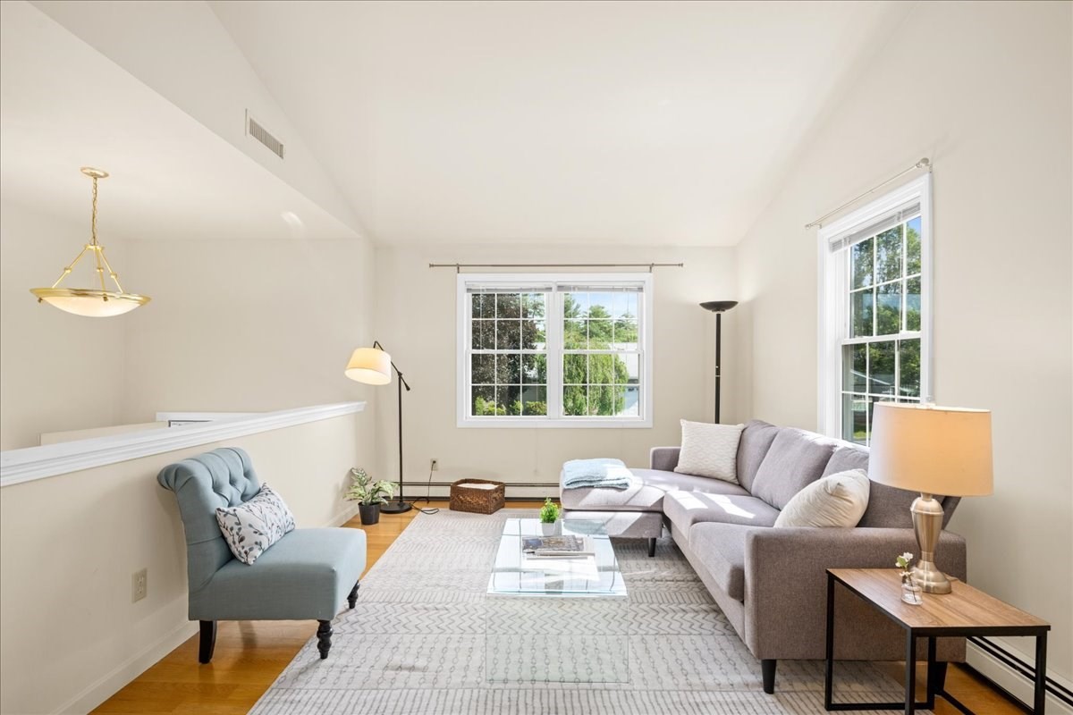 Northborough 2 Bed 2 Bath Condo for Sale 550,000