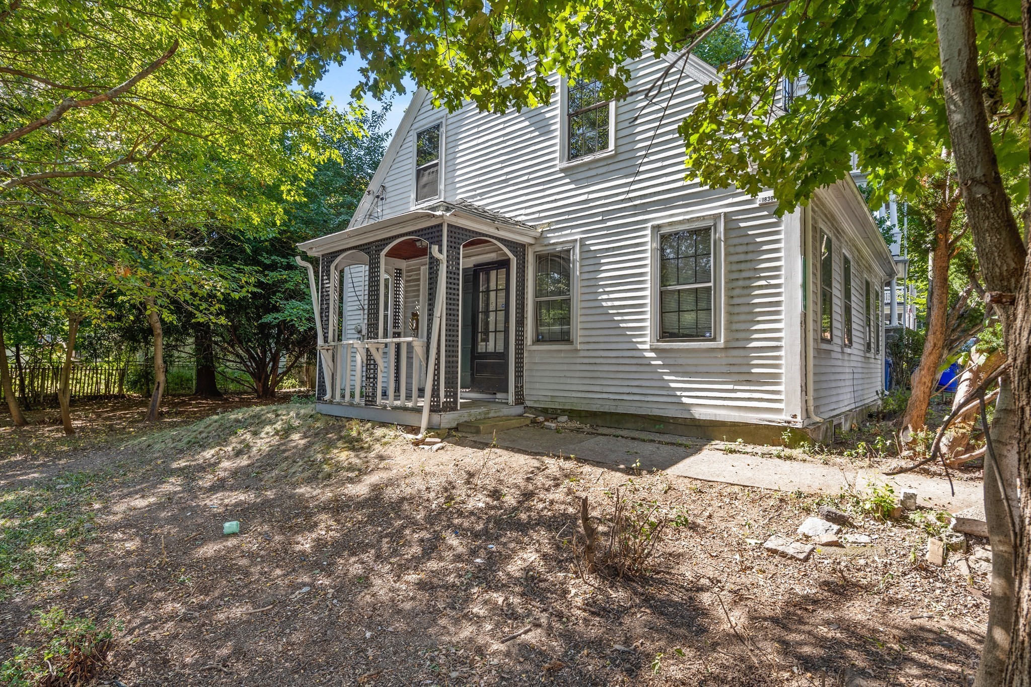 16 Howe St, Boston - Dorchester, MA 02125