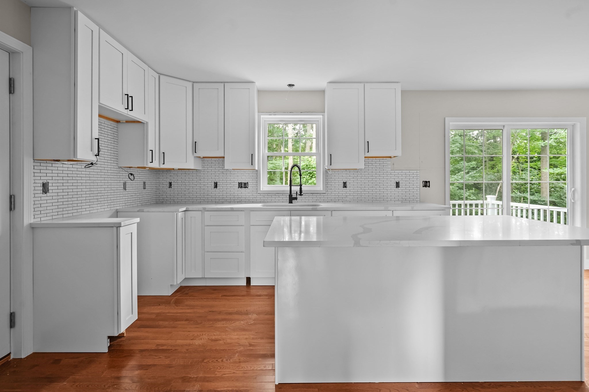 Seekonk 3 Bed 3 Bath Home for Sale 599,900