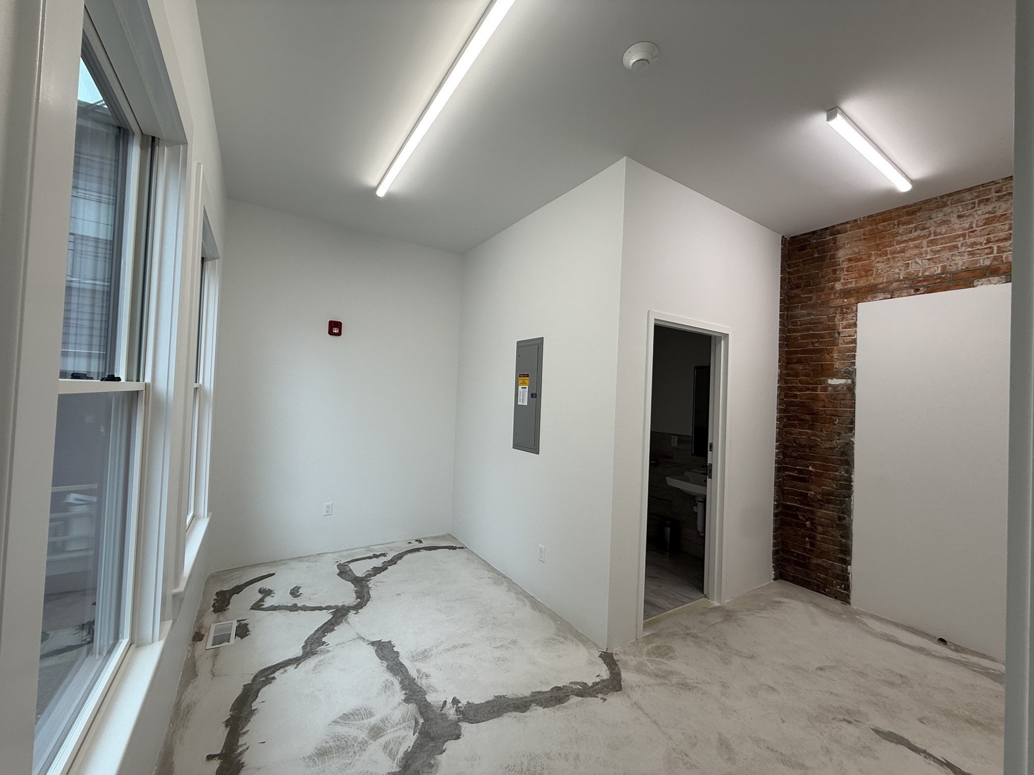 318 Somerville, Somerville, MA 02143 - Image 9