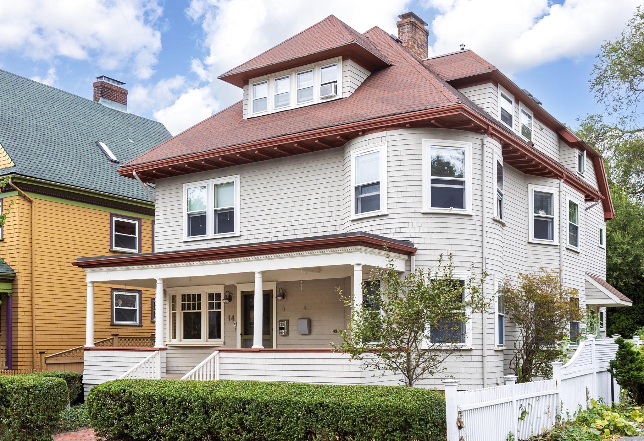 14 Dana St, Brookline, MA 02445