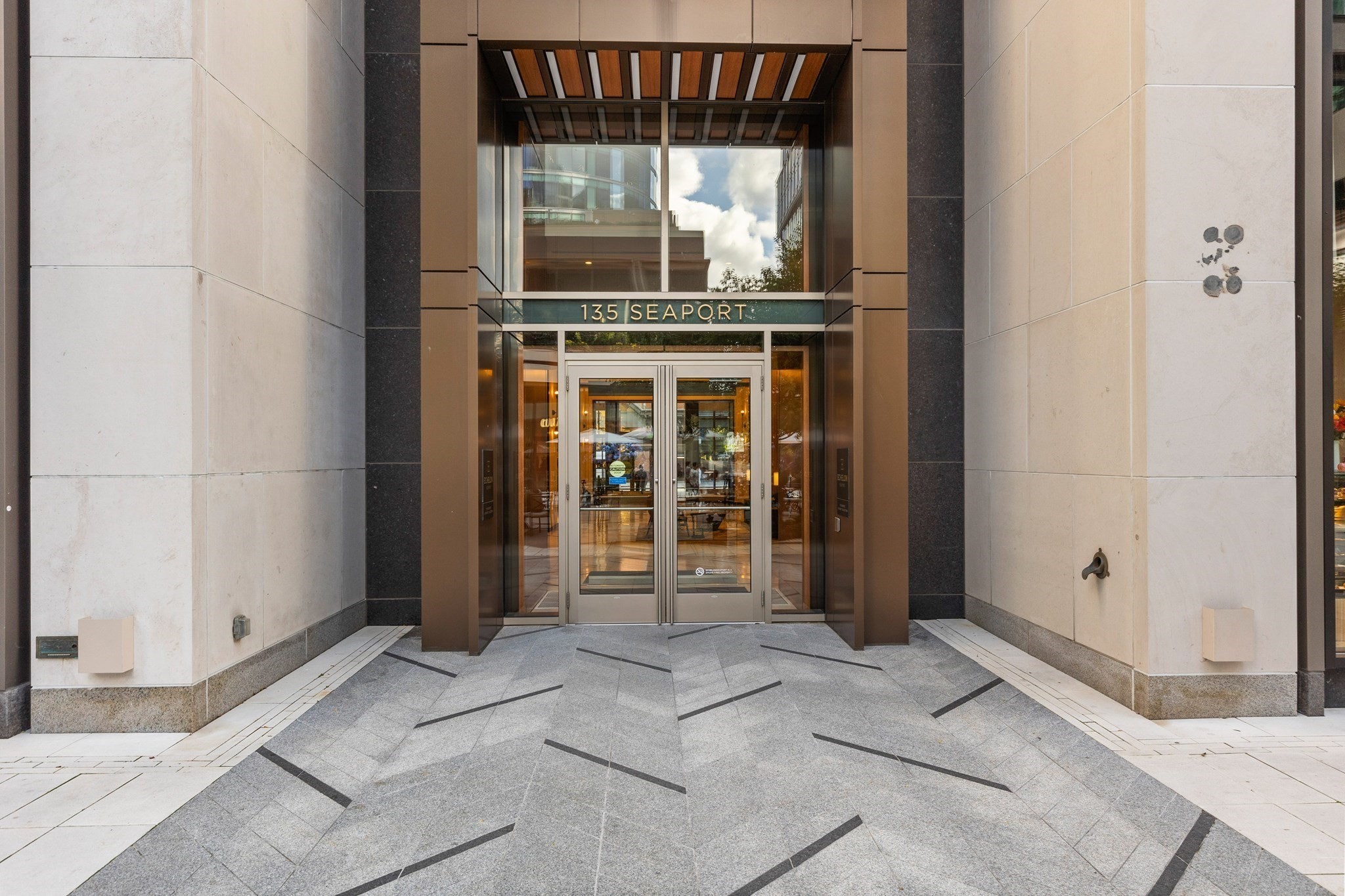 135 Seaport Unit 1807, Seaport, Boston, MA 02210 - Image 28