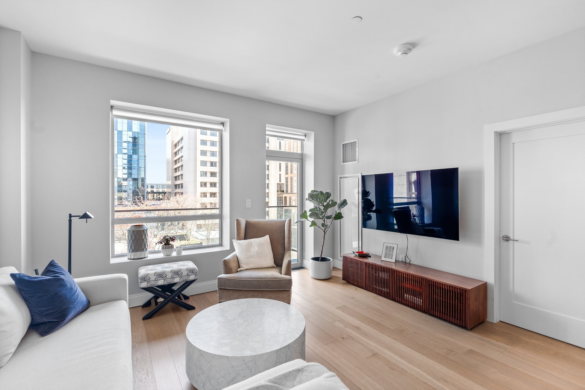 South End 1 Bed 1 Bath Condo for Sale 999,990