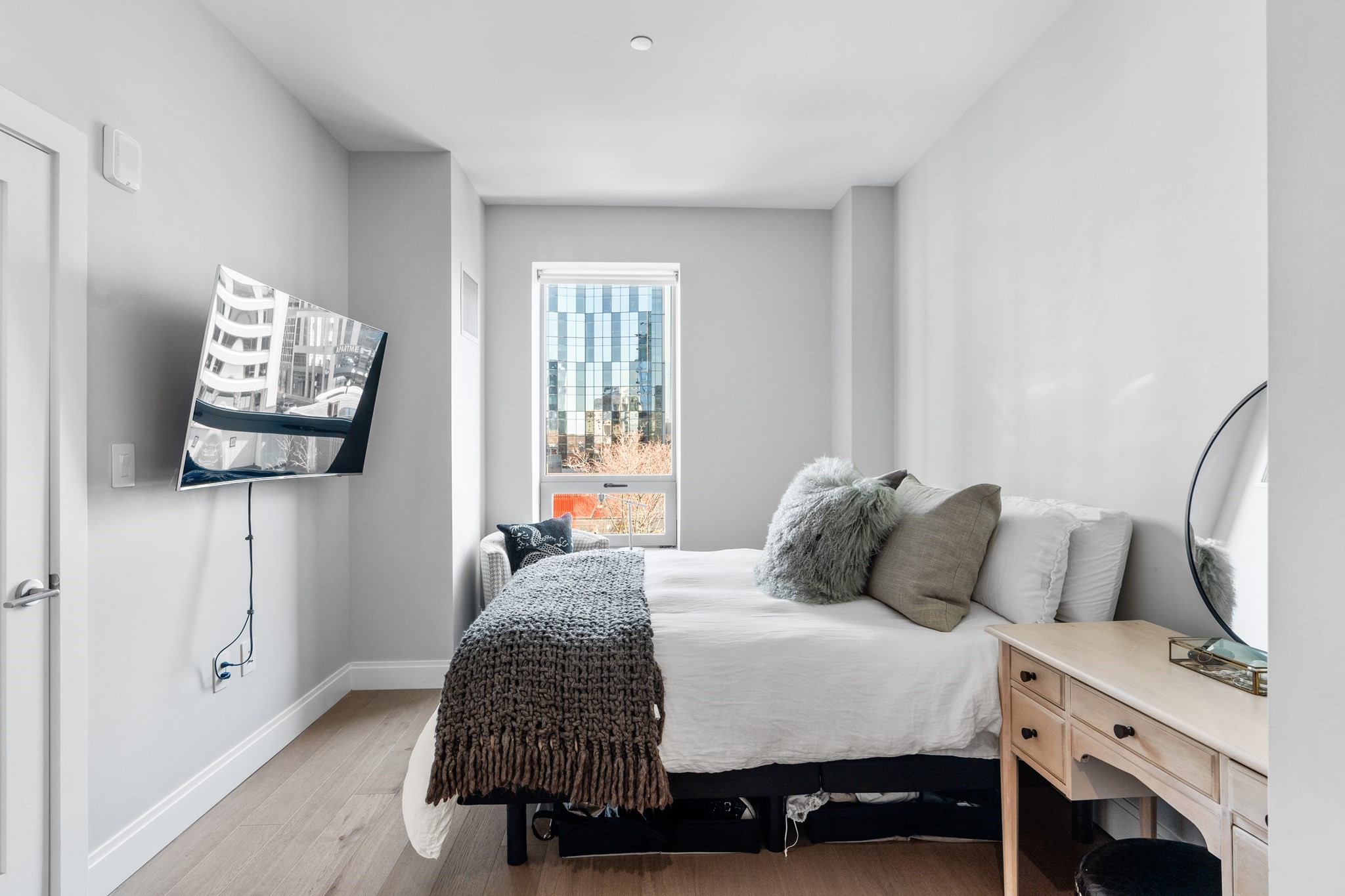 South End 1 Bed 1 Bath Condo for Sale 999,990