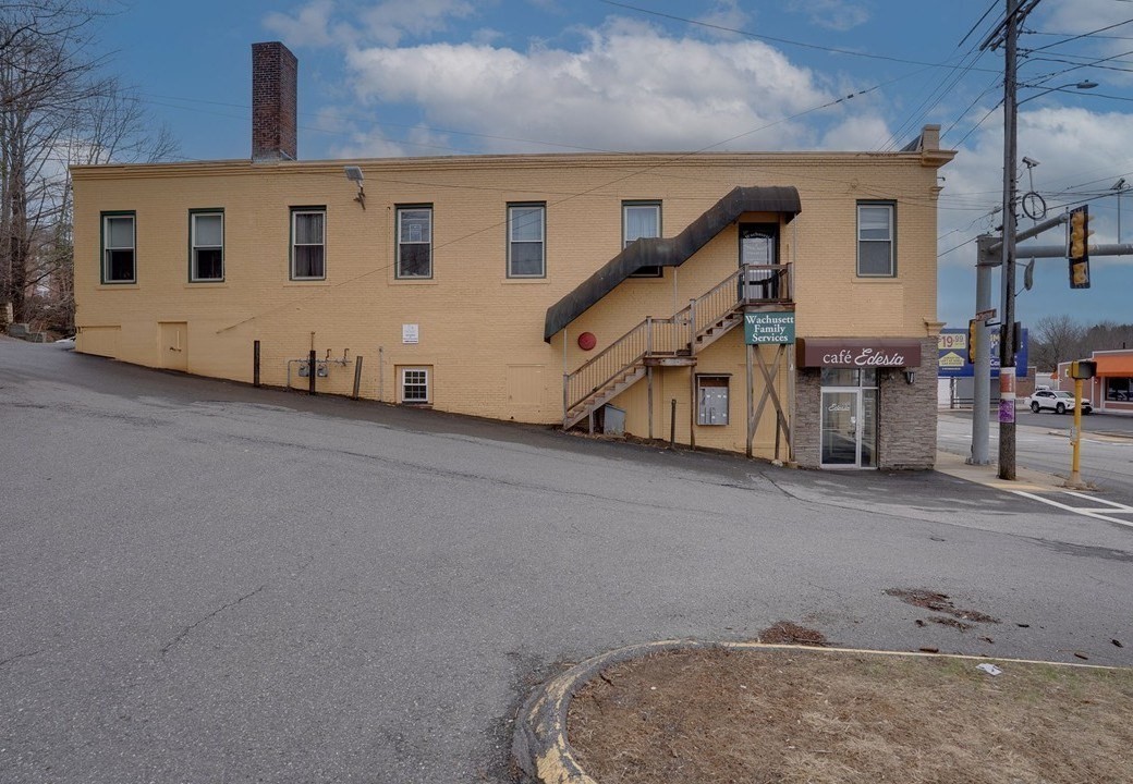 486 Chestnut St Unit 10, Gardner, MA 01440 - Image 7