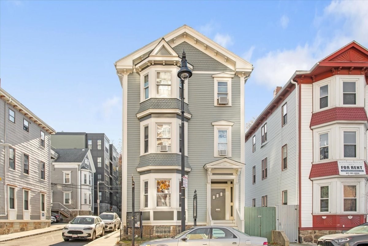 1570 Tremont Street Unit 1, Boston - Mission Hill, MA 02120