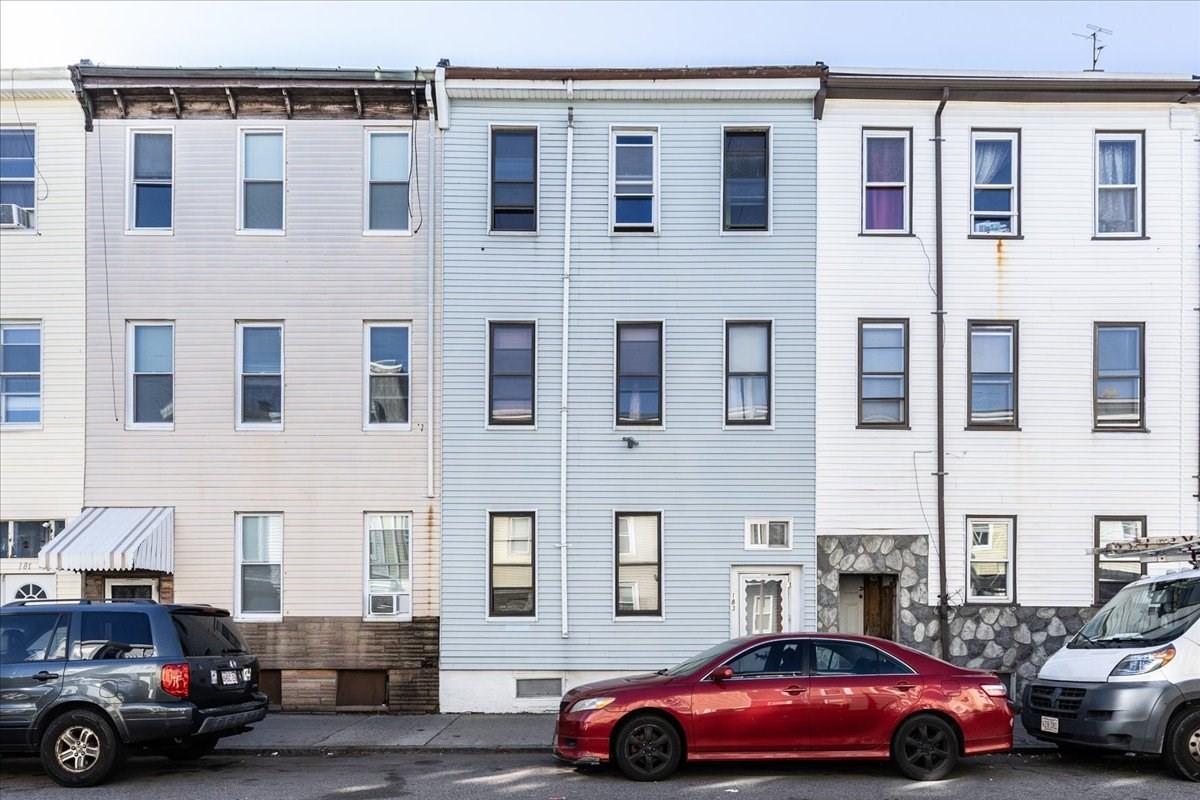 183 Marion, Boston - East Boston, MA 02128