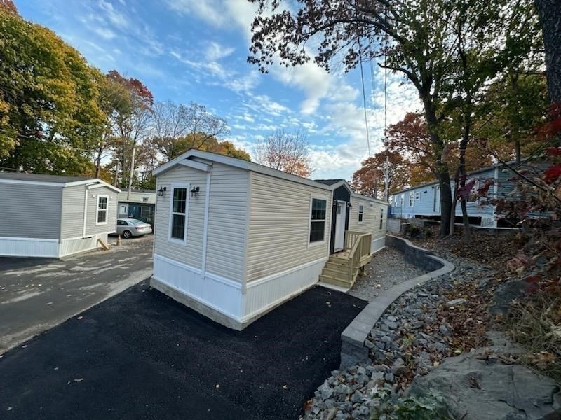 danvers - #73315144
