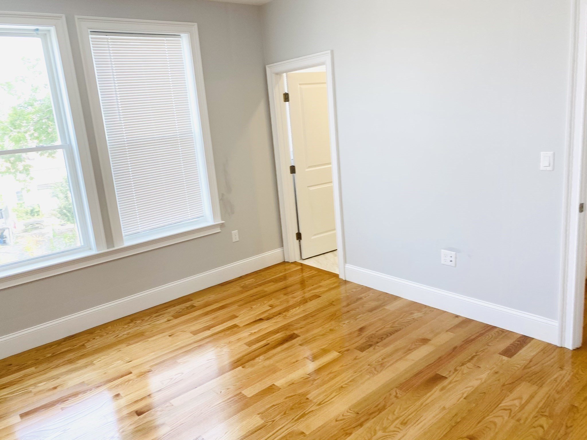 dorchester - #73320164