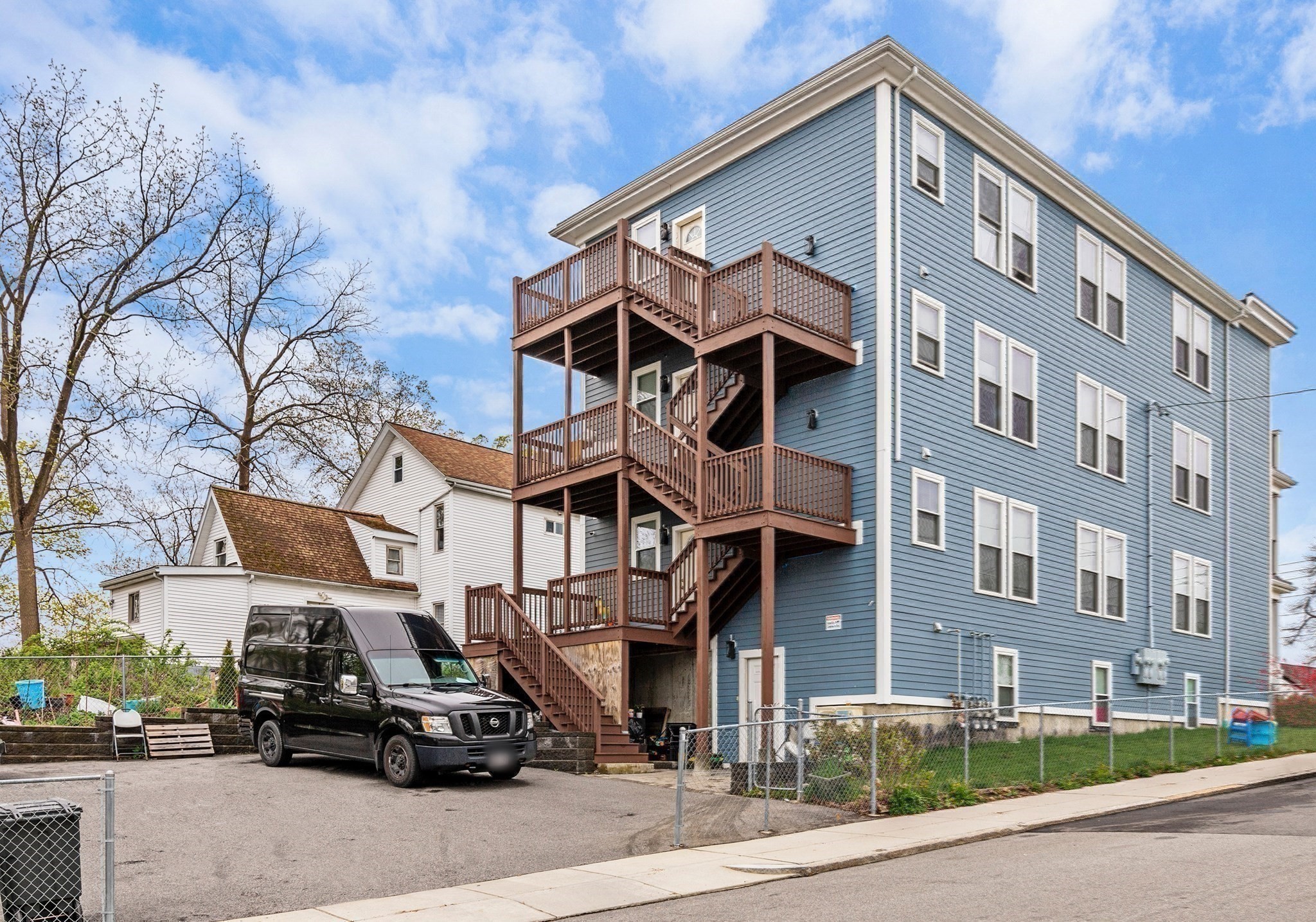 dorchester - #73320164