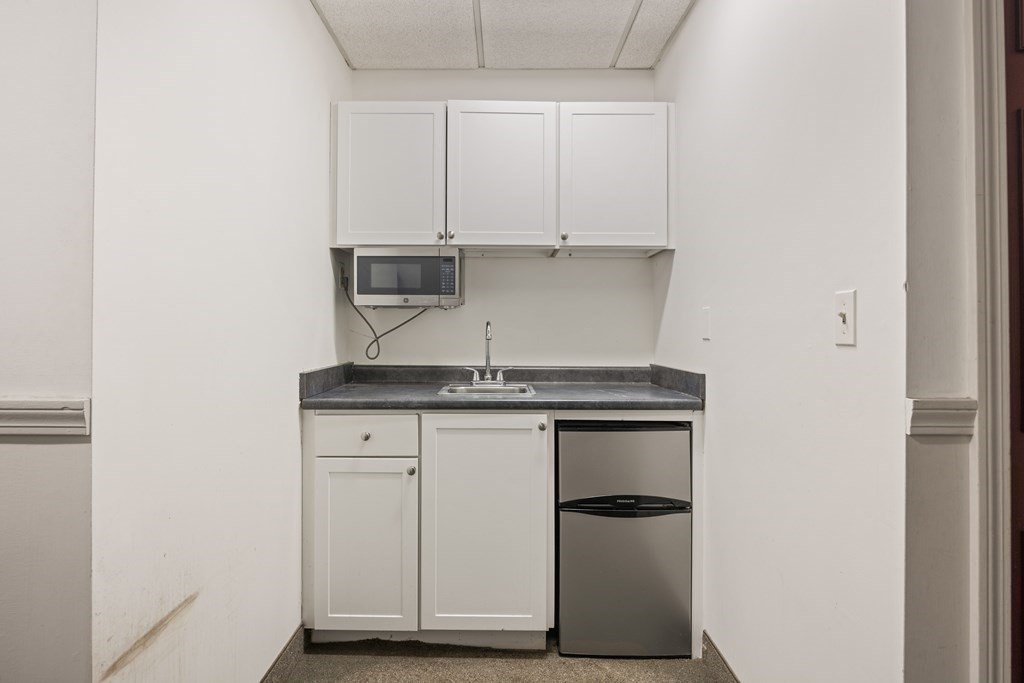 9 Meriam Unit 26, Lexington, MA 02420 - Image 2