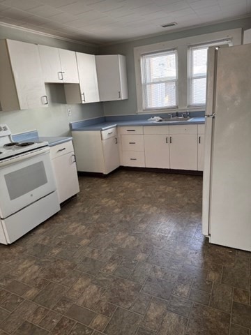 lowell - #73325270
