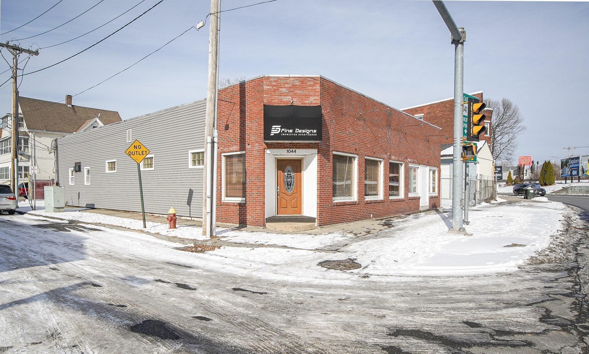 1046 Chicopee St, Chicopee, MA 01013