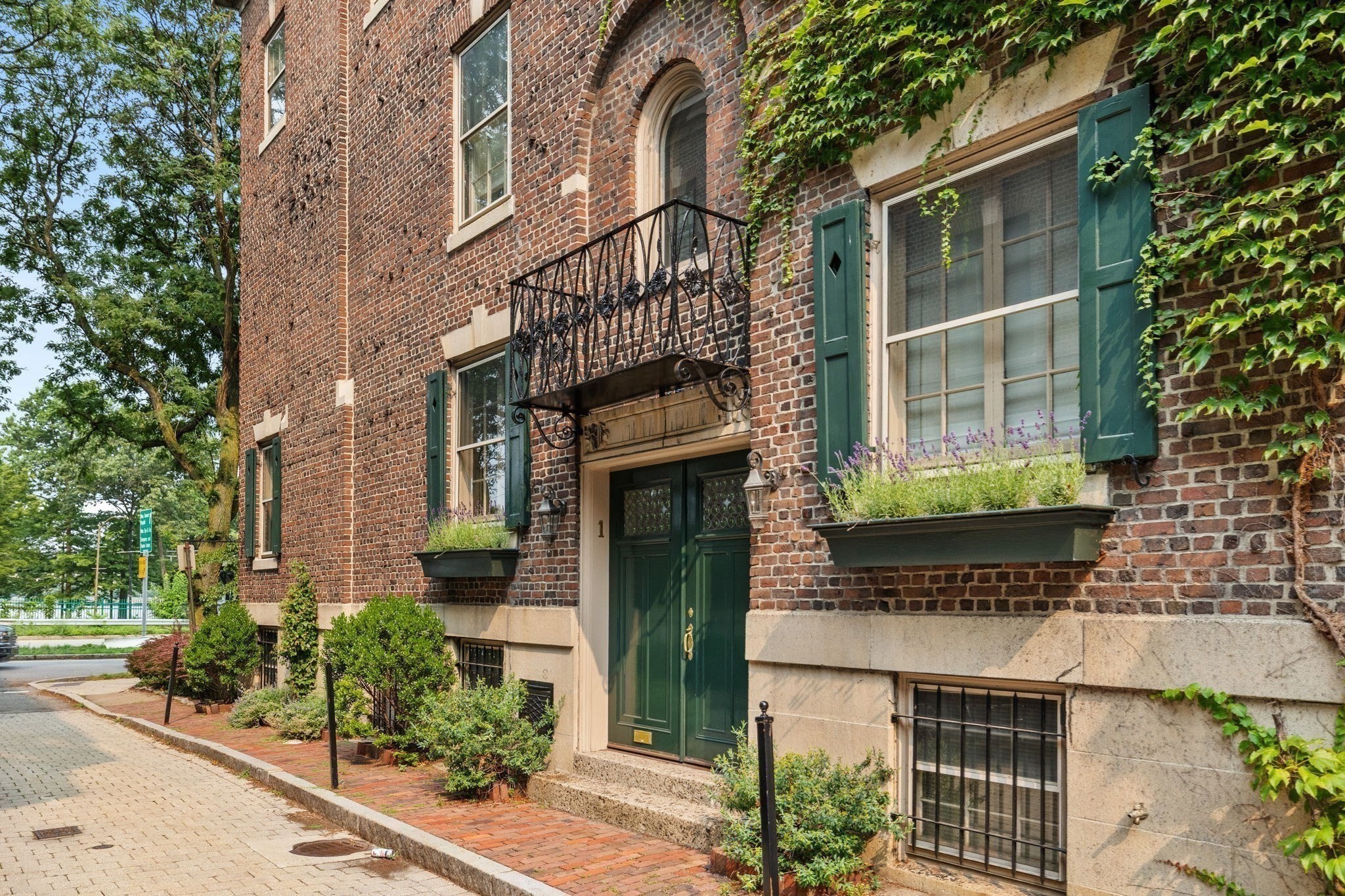 1 West Hill Place, Beacon Hill, Boston, MA 02114 - Image 22