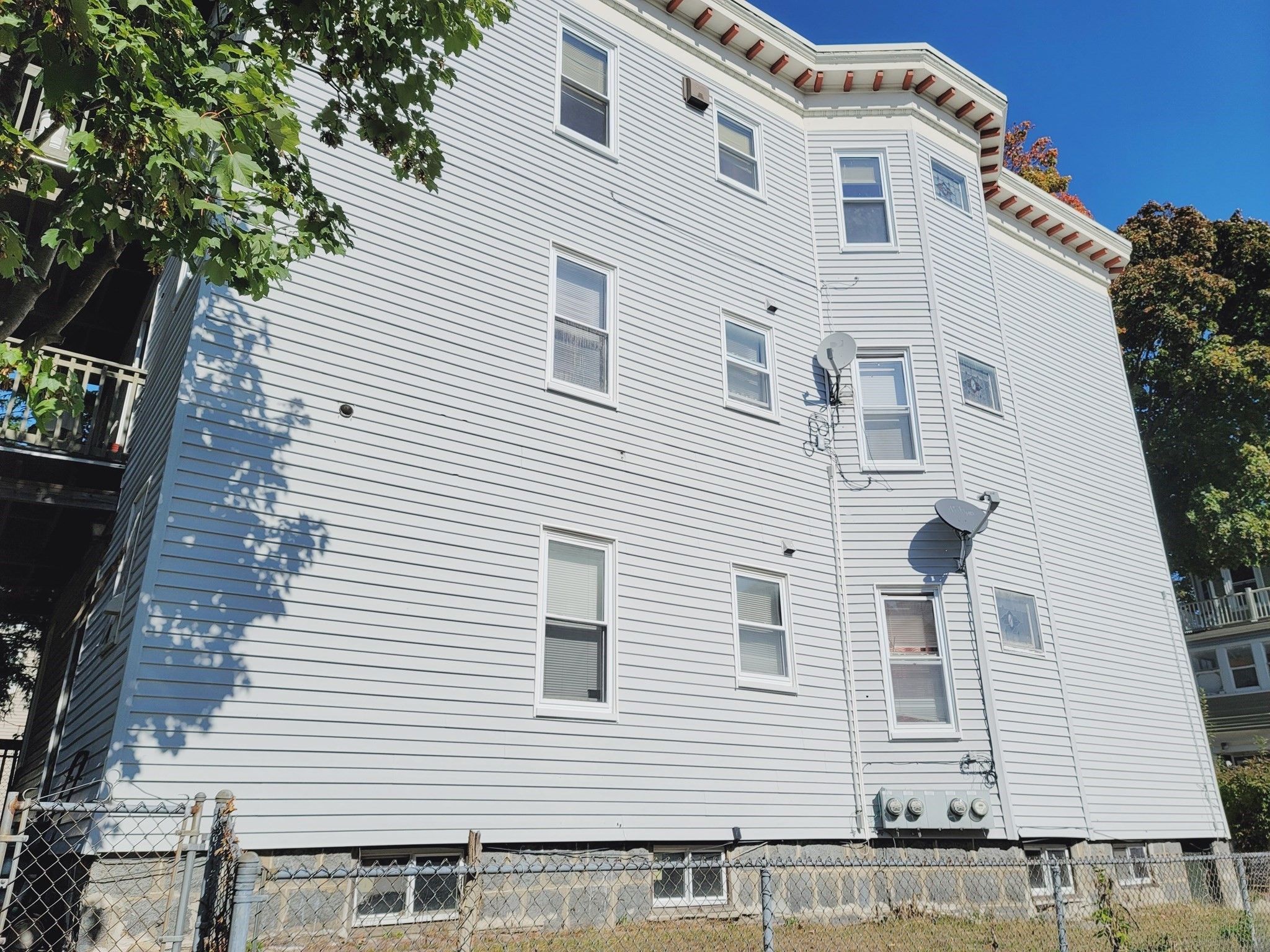 dorchester - #73332338