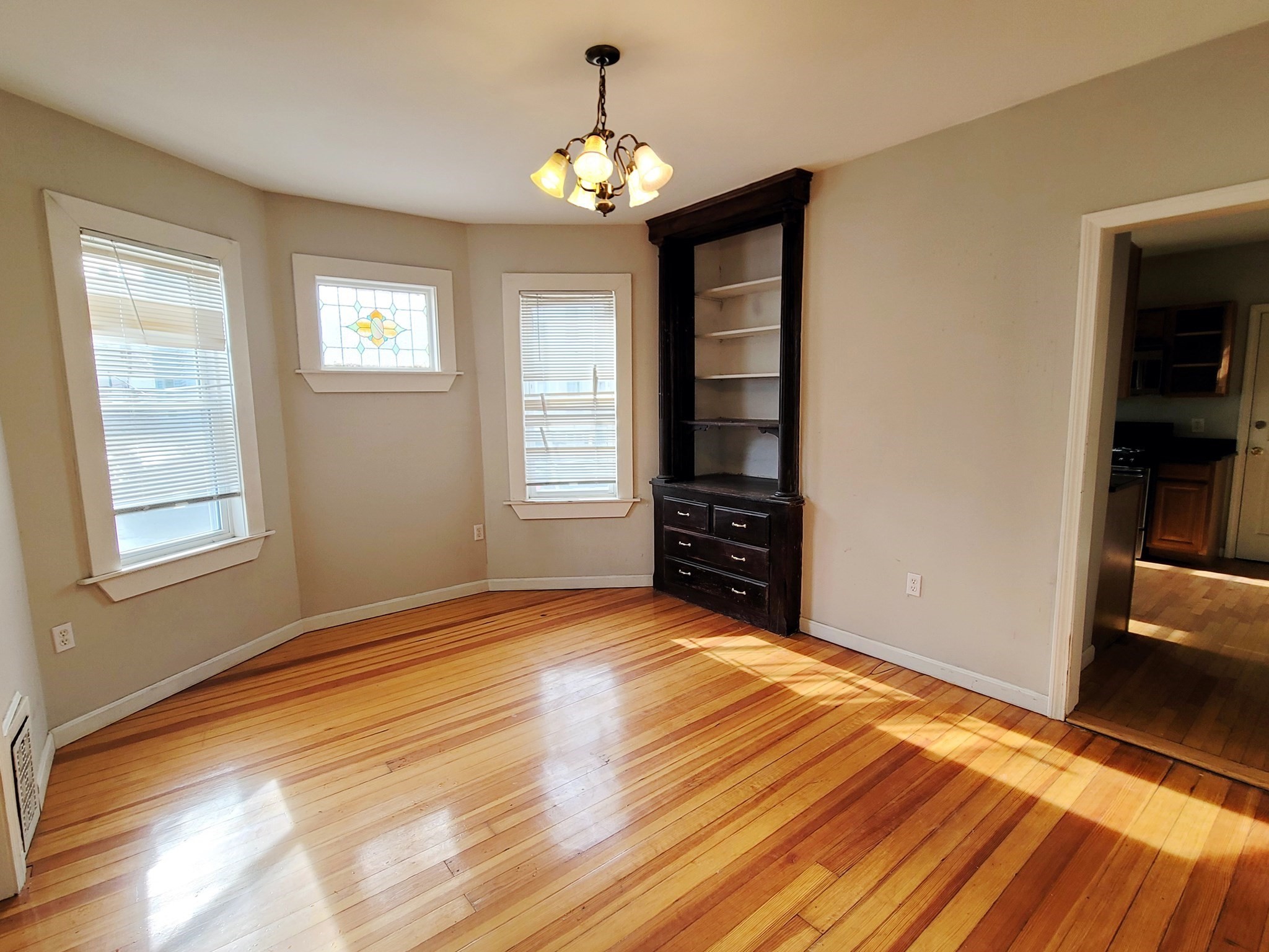 dorchester - #73332338