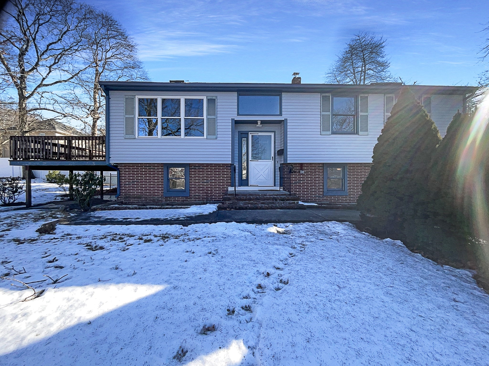 9 Hillside Ave, Braintree, MA 02184