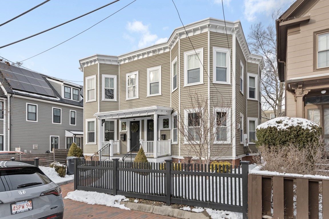 41 Hubbard Ave Unit 41, Cambridge, MA 02140