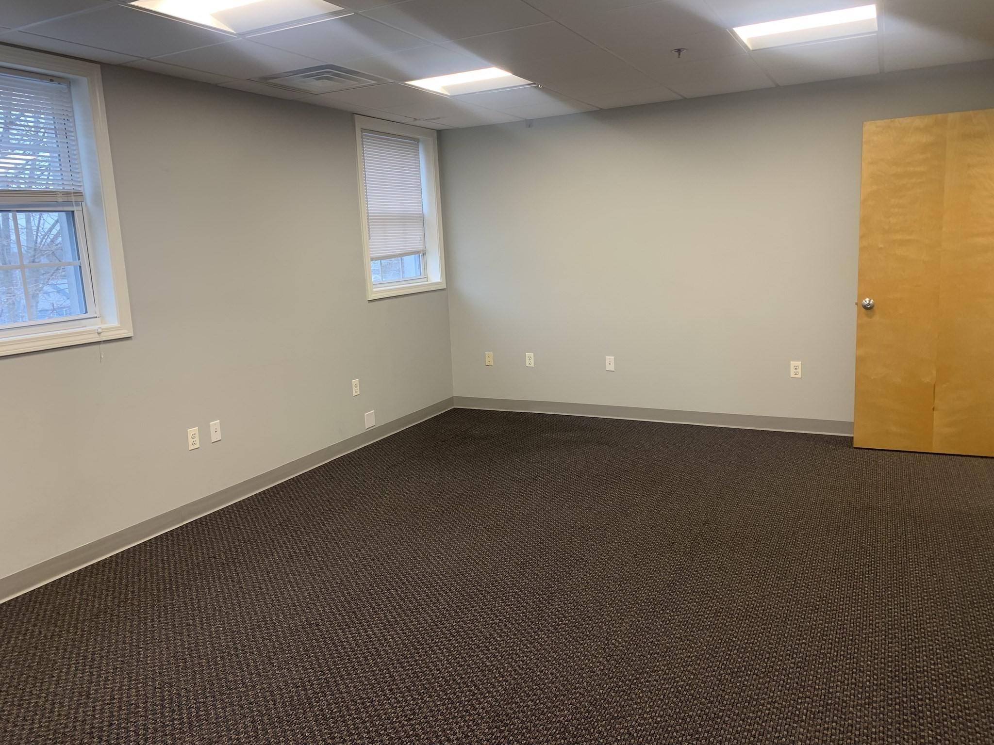 16 Anderson St Unit 208, Marblehead, MA 01945 - Image 2