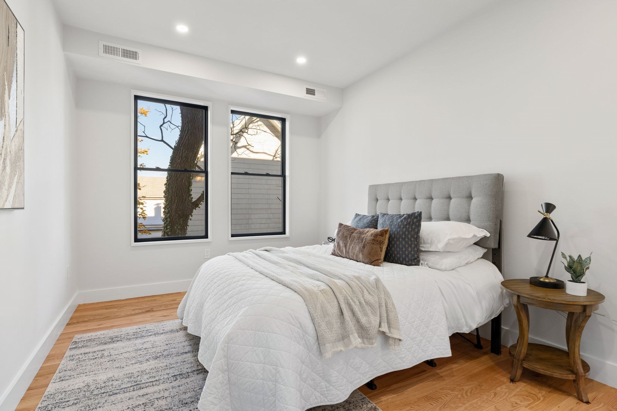 dorchester - #73342905