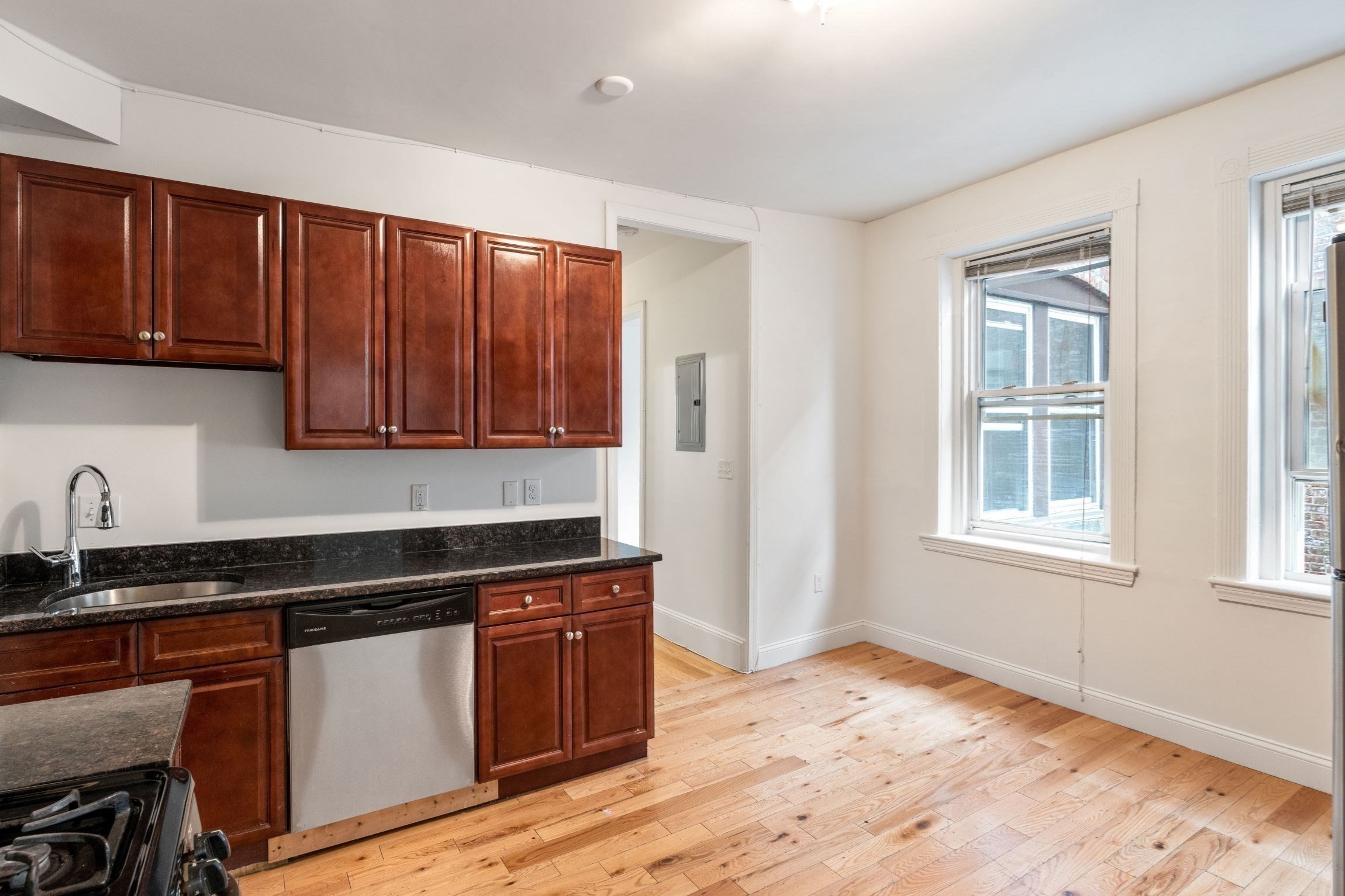 dorchester - #73345544