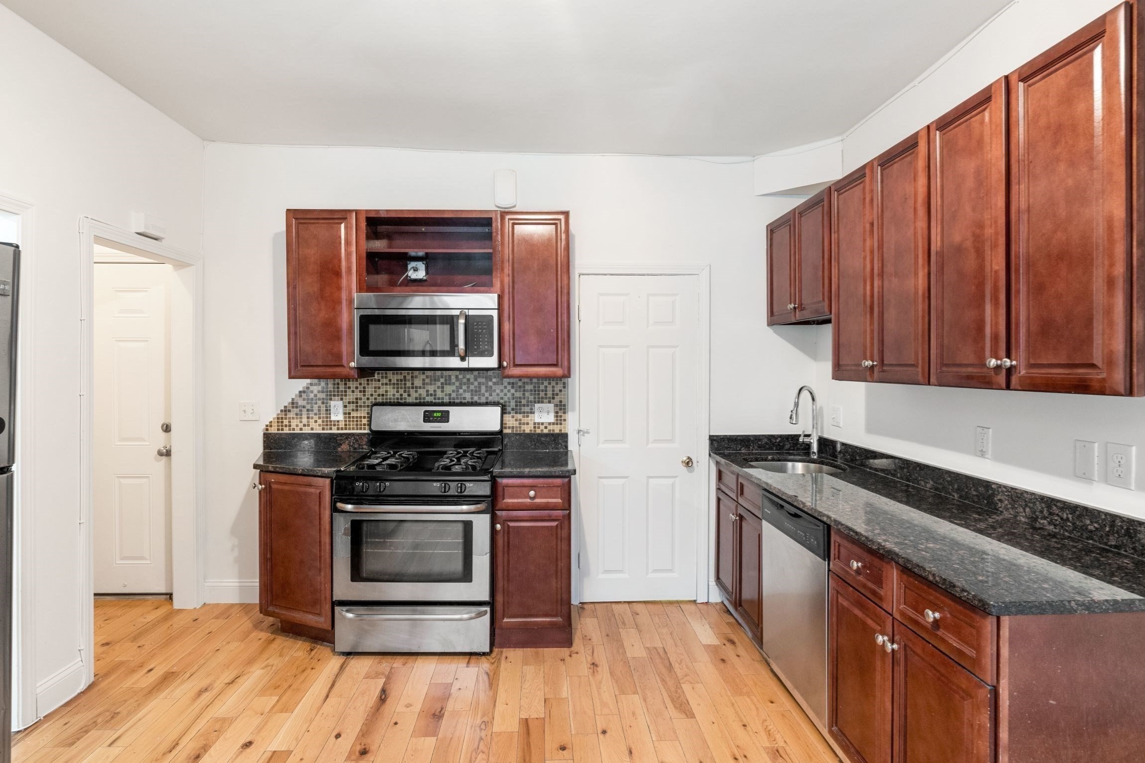 dorchester - #73345544