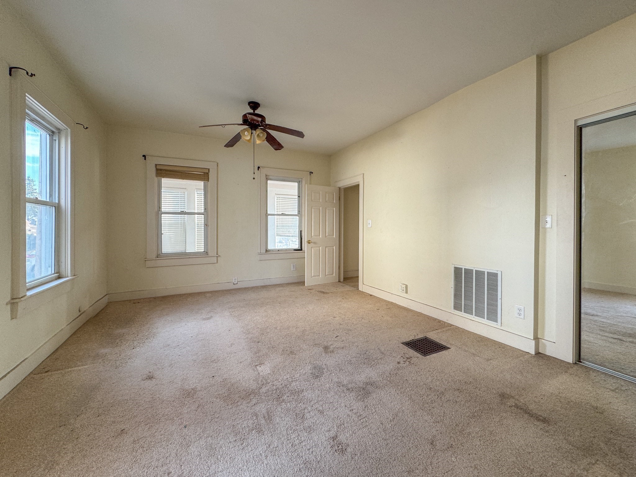 34 Smithfield Rd, Woonsocket, RI 02895 - Image 19