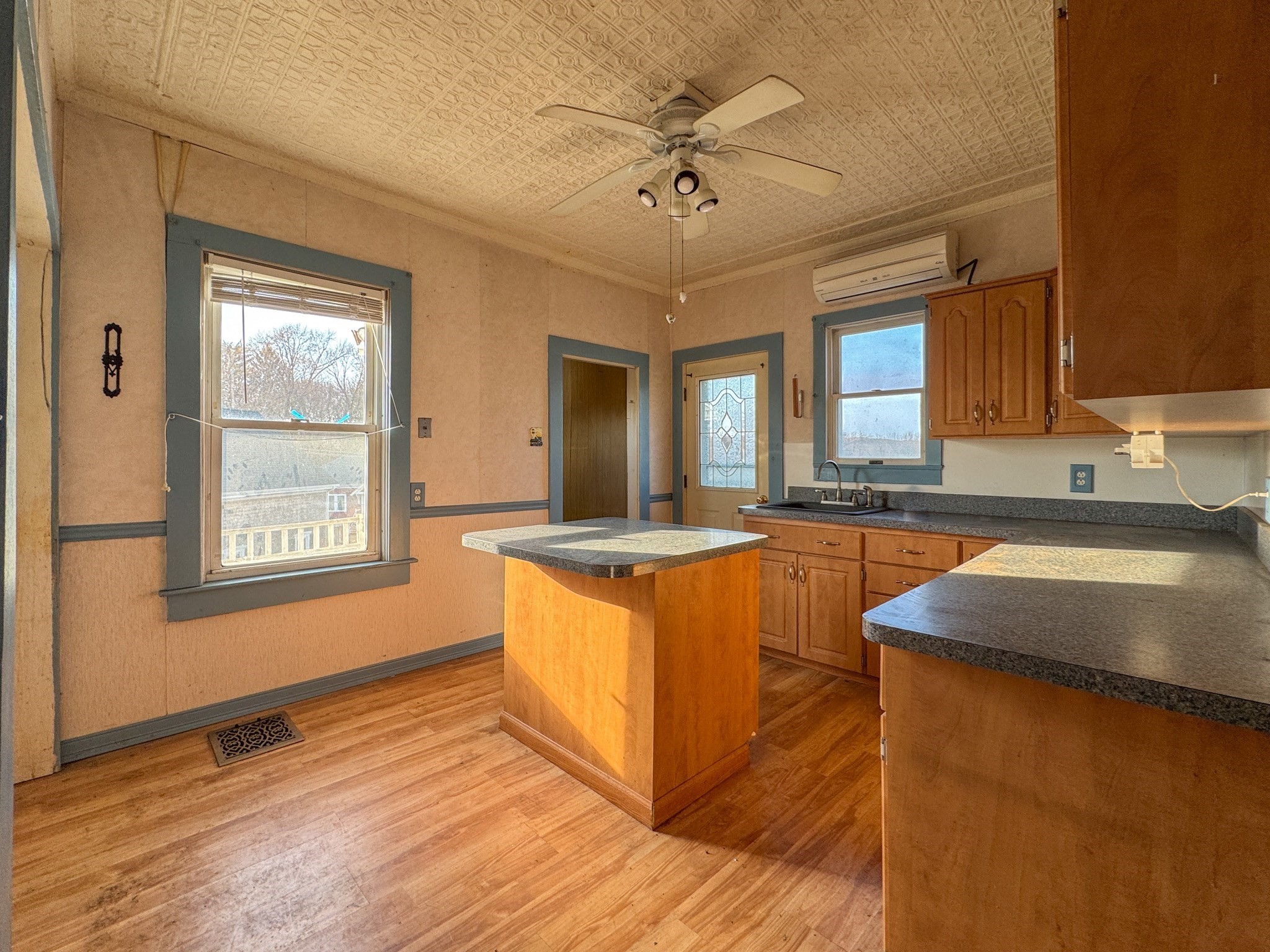 34 Smithfield Rd, Woonsocket, RI 02895 - Image 24