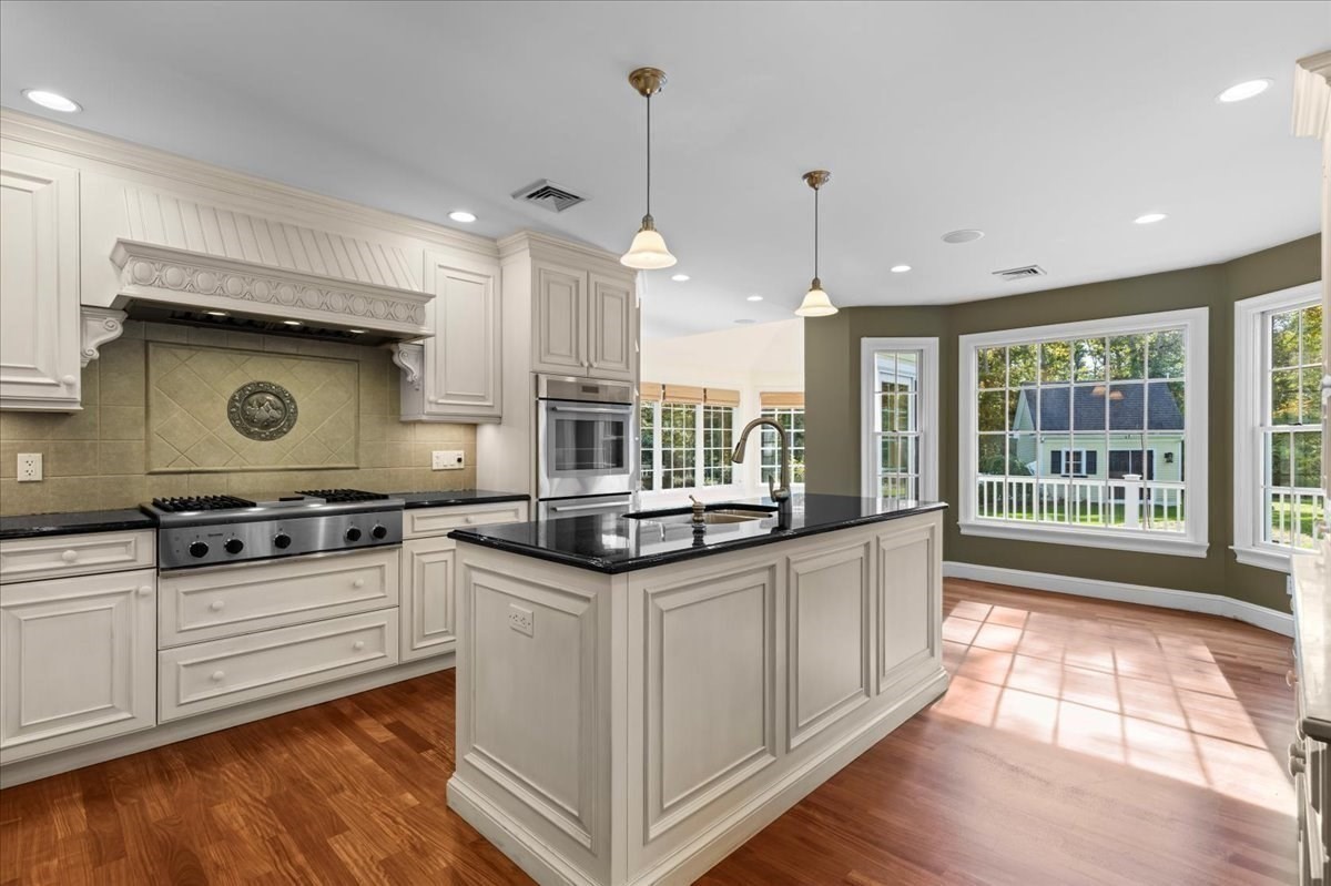 53 White Cliff Dr, Plymouth, MA 02360 - Image 7