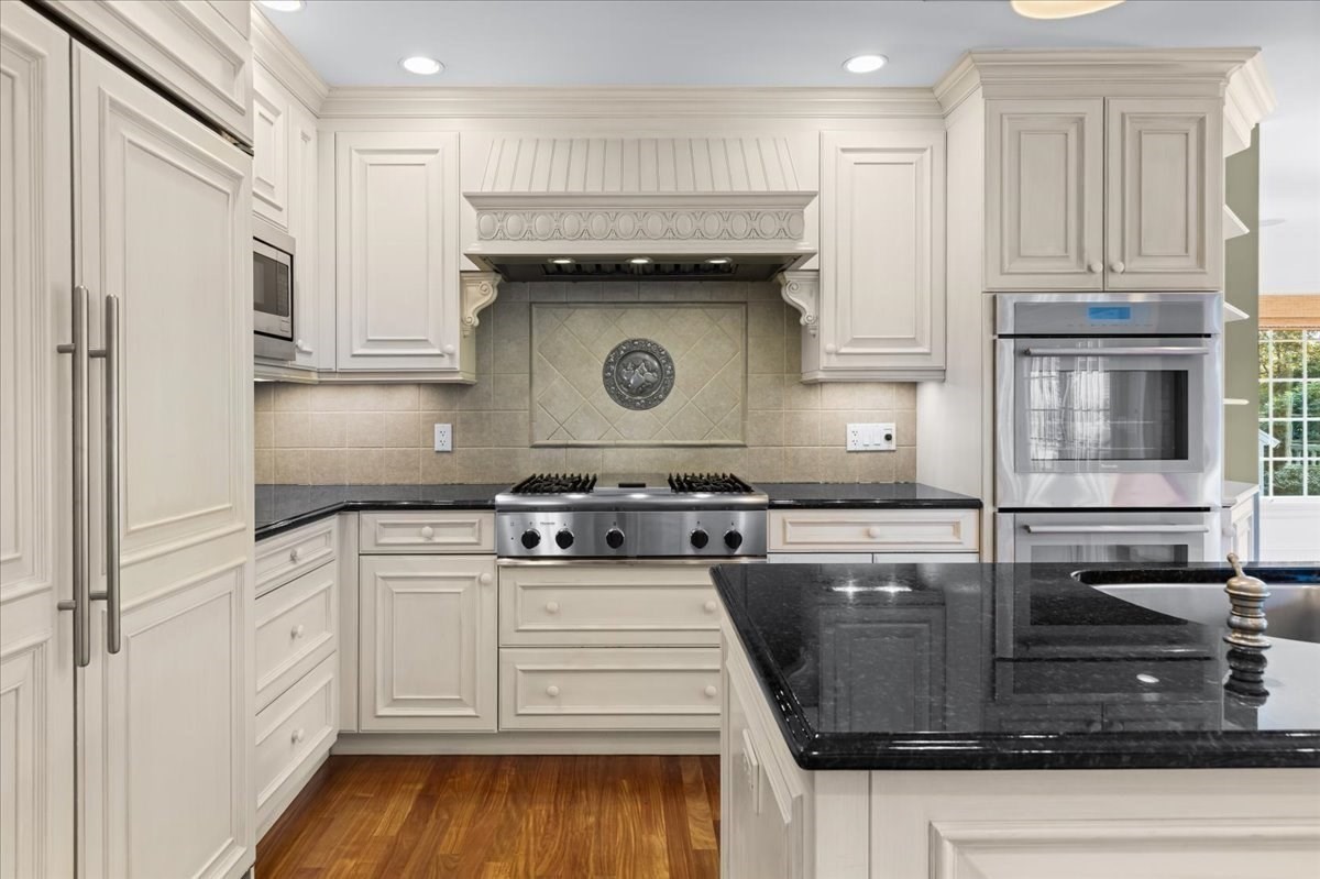 53 White Cliff Dr, Plymouth, MA 02360 - Image 9