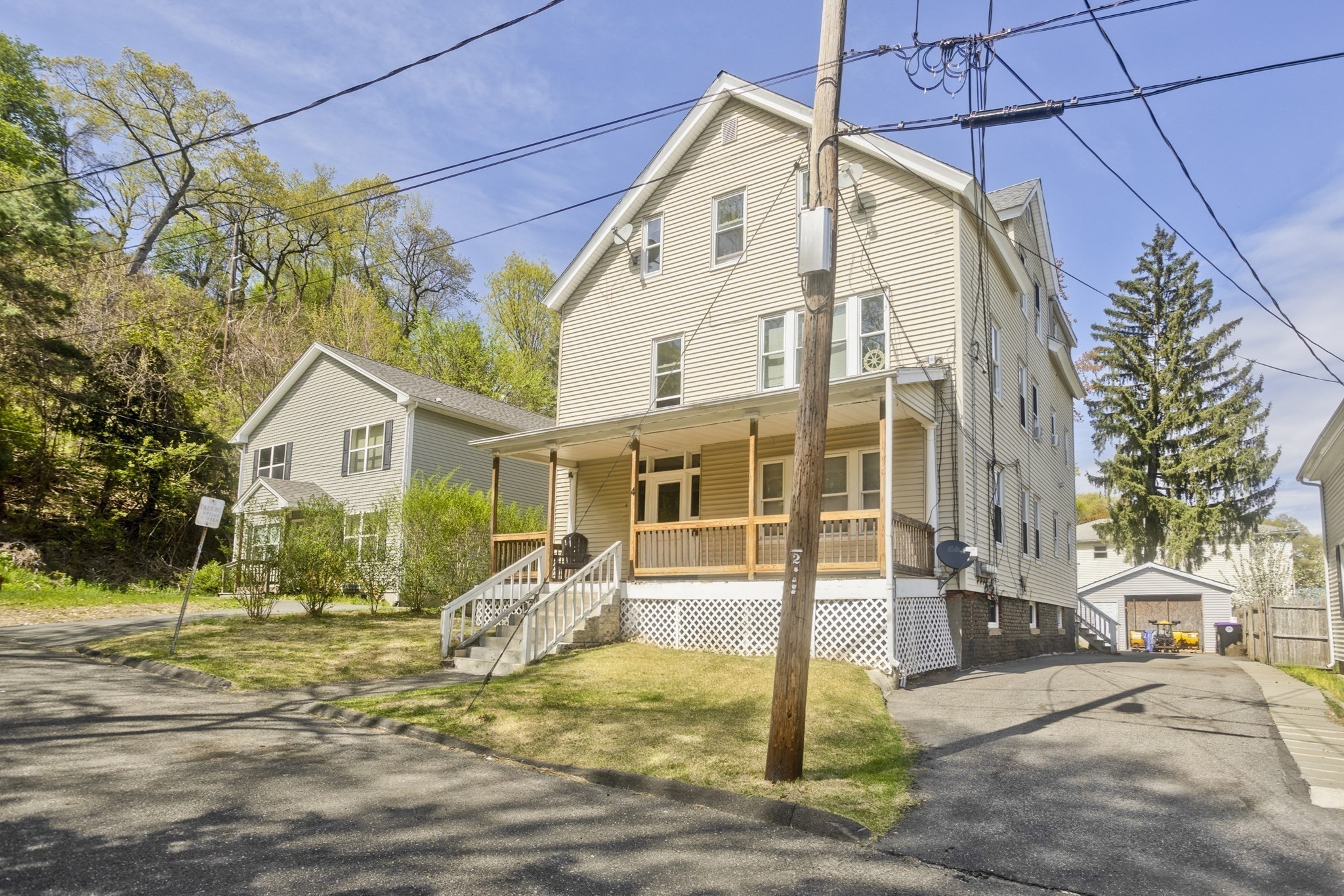 4 Columbia St, Holyoke, MA 01040 - Image 2