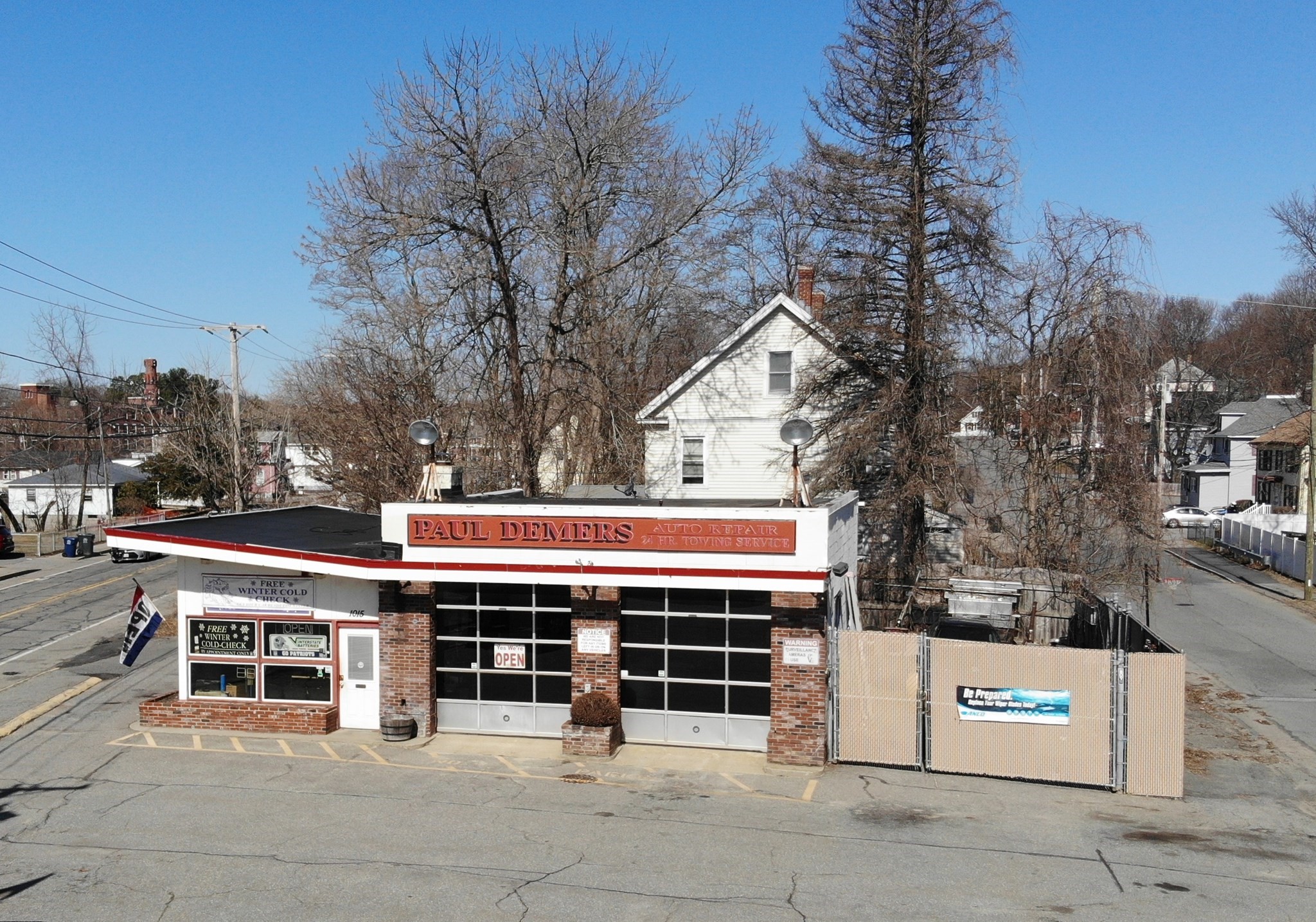 1015 Lakeview Ave, Dracut, MA 01826