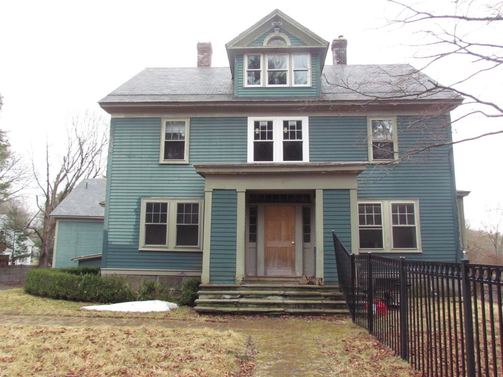 35 Leominster Road, Lunenburg, MA 01462