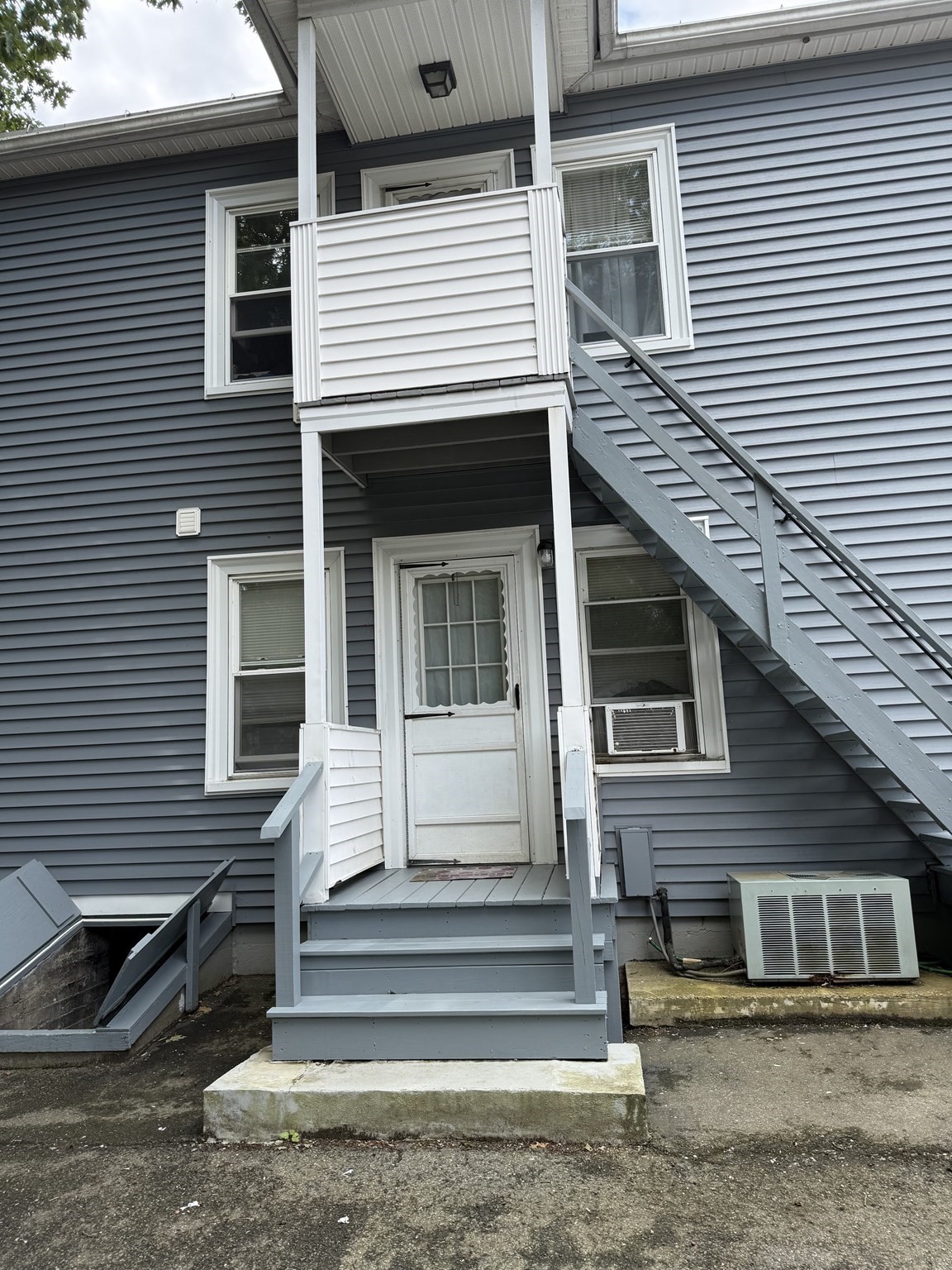 27 Mission St, Gardner, MA 01440 - Image 2