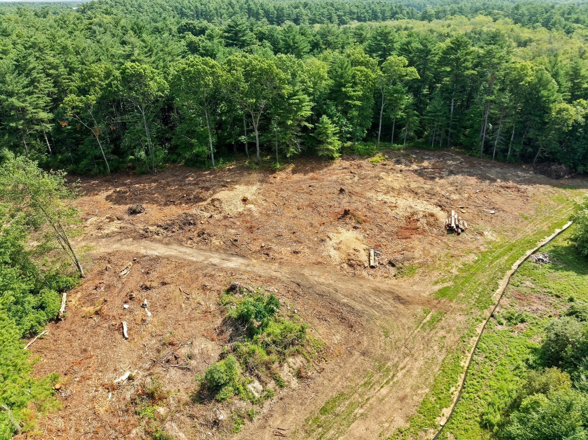 168 Bedford St, Lakeville, MA 02347