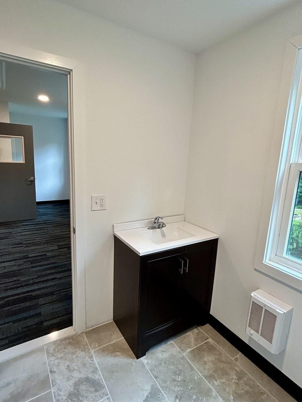 15 Oneil St, 2nd Floor Left, Easthampton, MA 01027 - Image 7