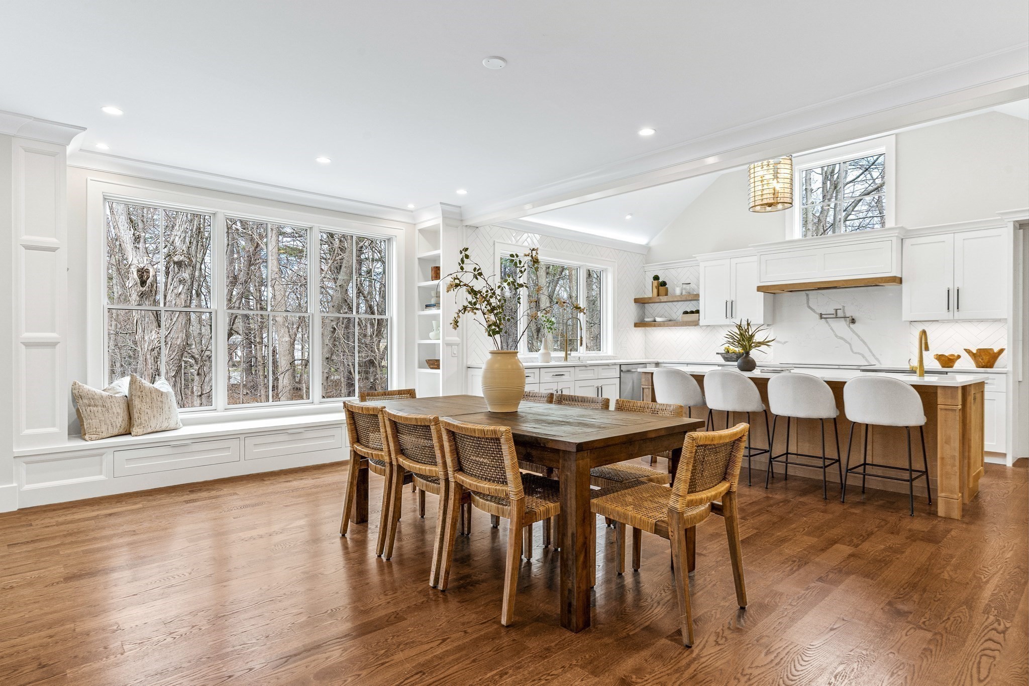wellesley - #73351786