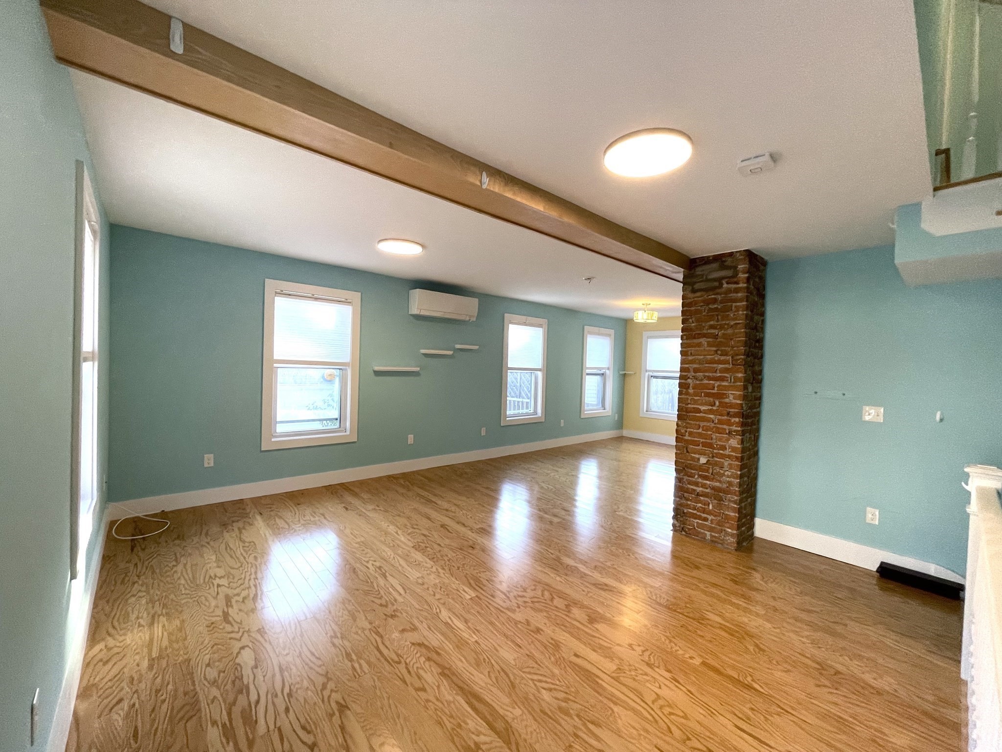 northampton - #73352604