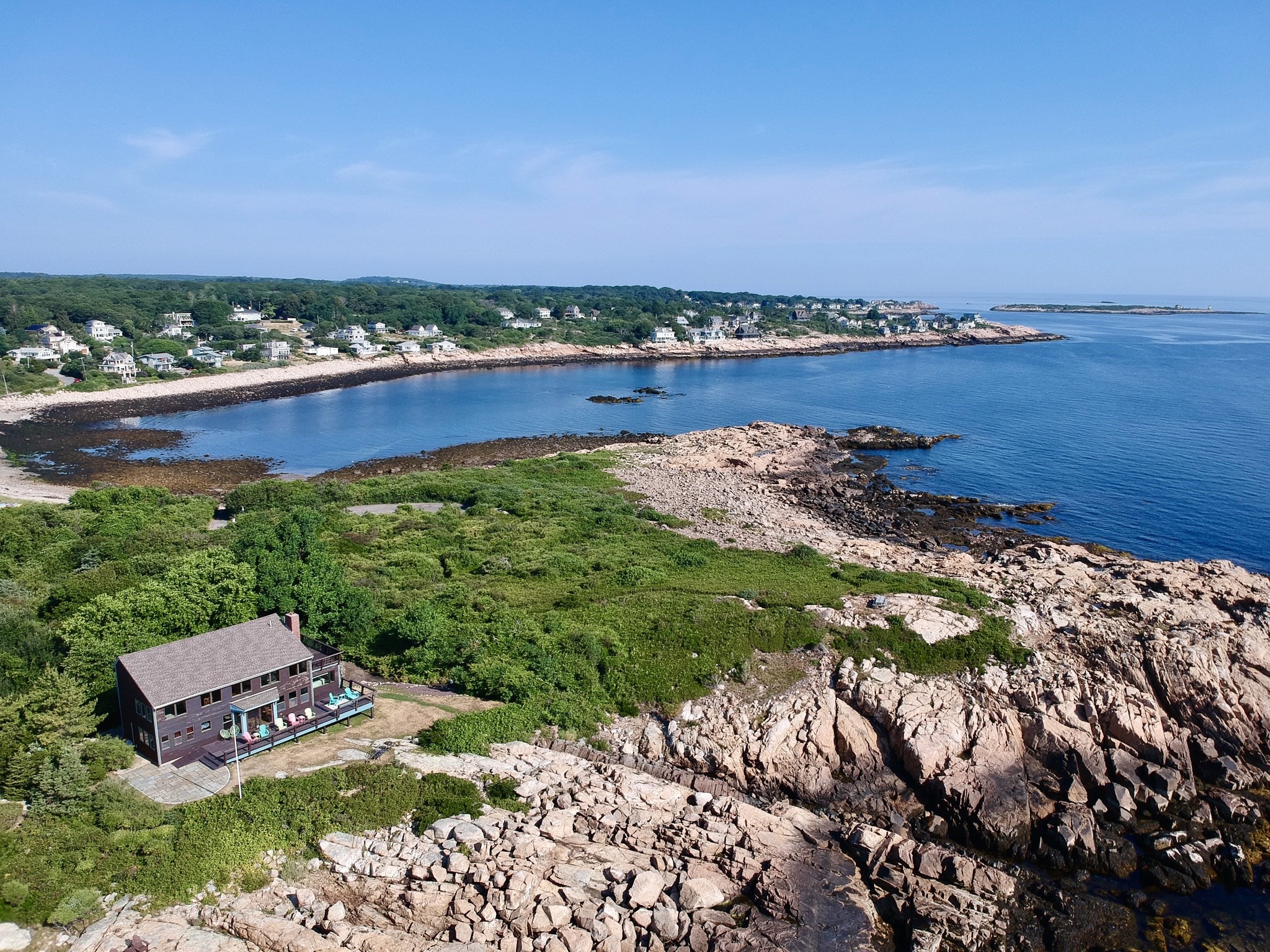 10 Old Penzance Rd, Rockport, MA 01966
