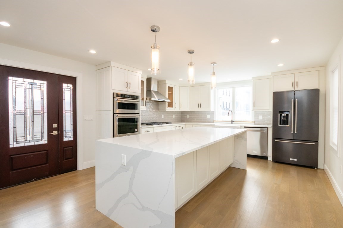 dorchester - #73353190