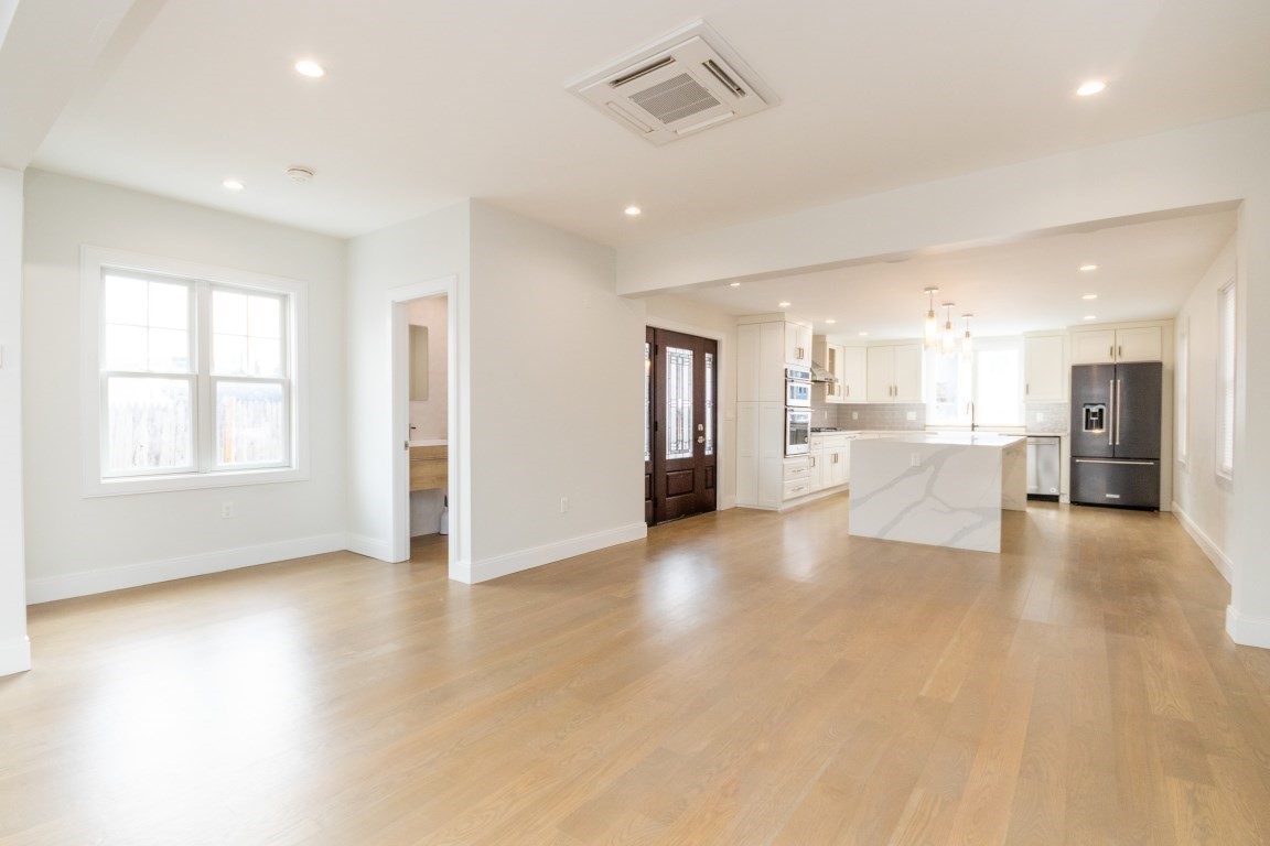 dorchester - #73353190