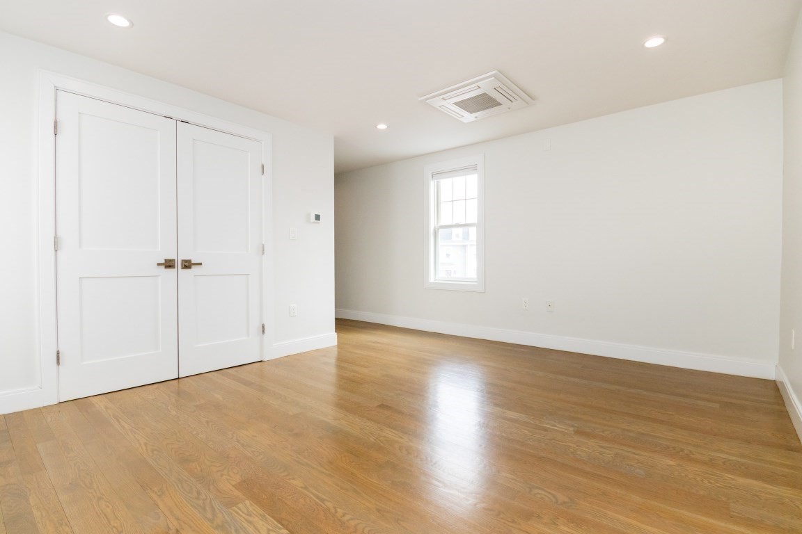 dorchester - #73353190
