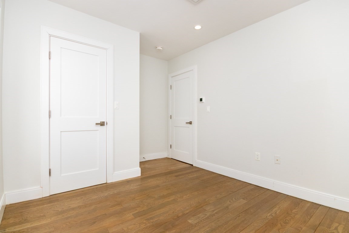 dorchester - #73353190