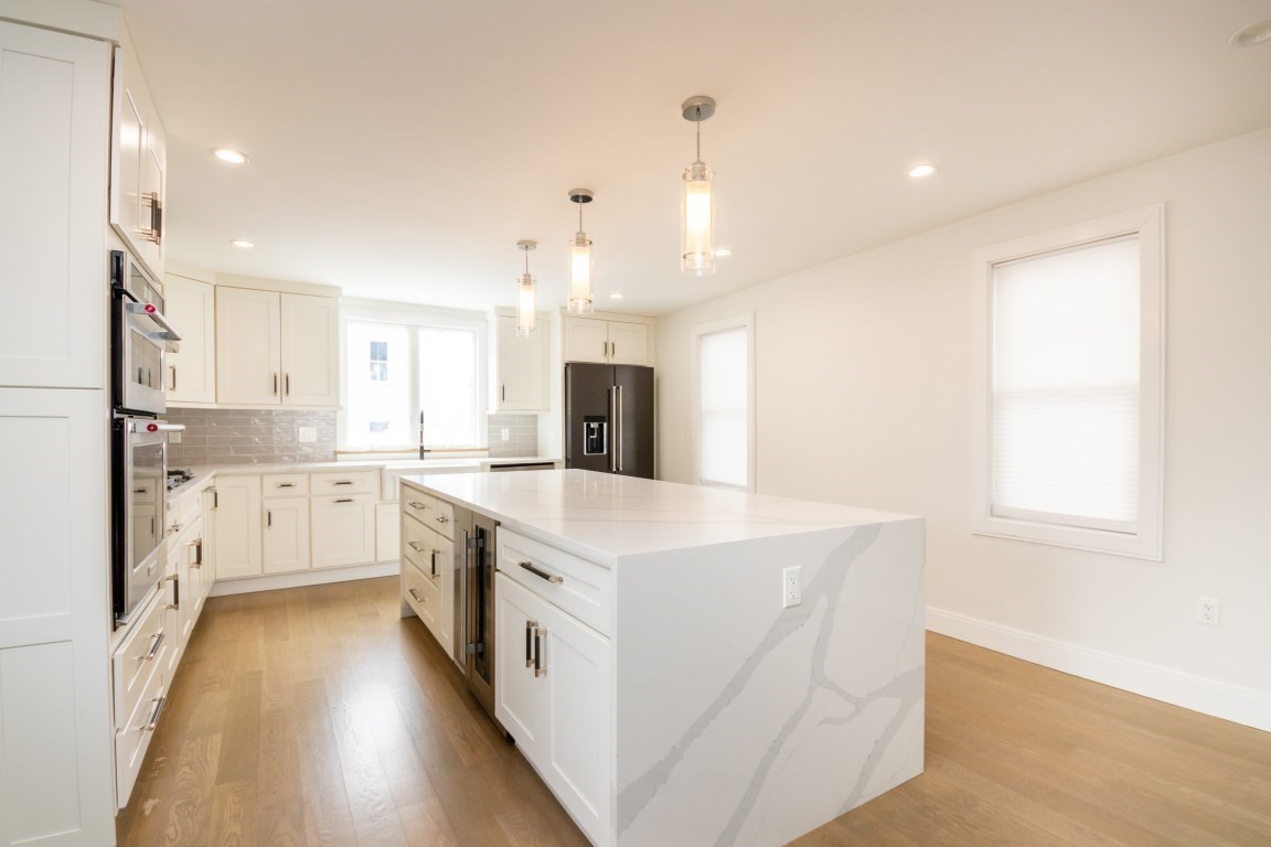 dorchester - #73353190