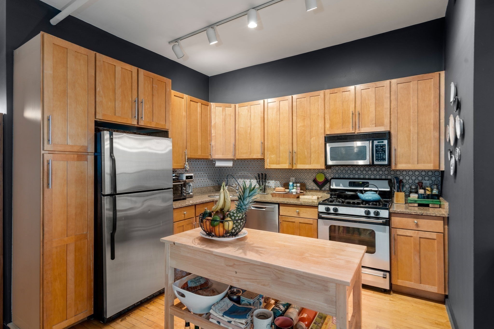 roxbury - #73353338