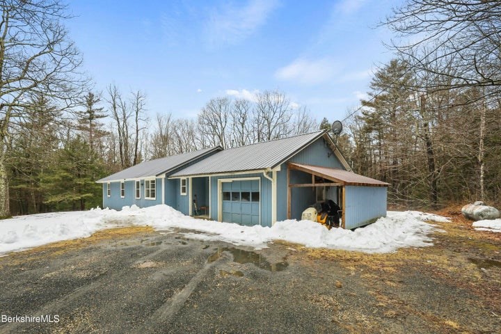 1259 E Otis Rd, Tolland, MA 01034