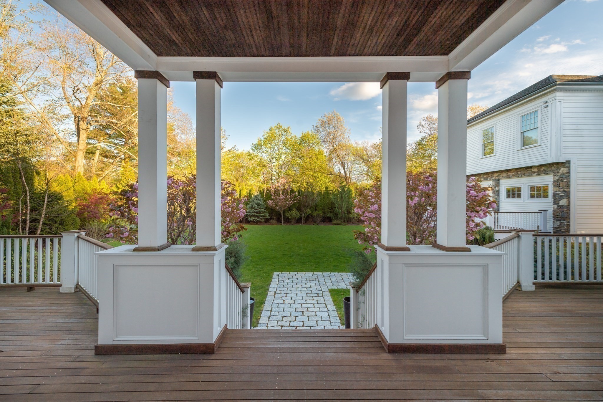 wellesley - #73357632