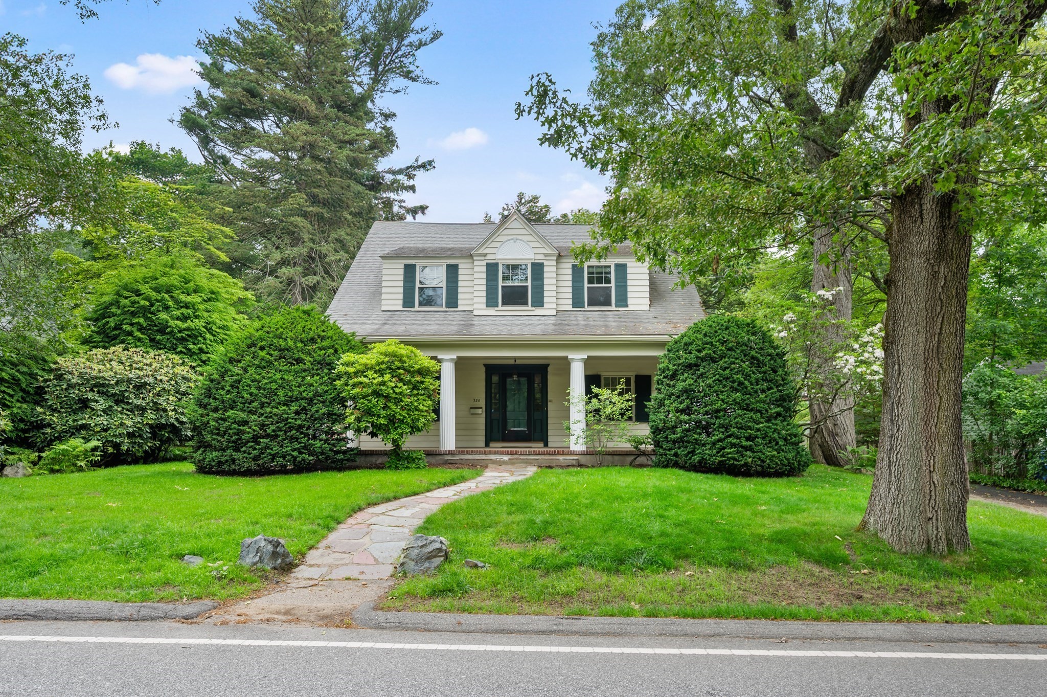 320 Quinobequin Rd, Newton, MA 02468