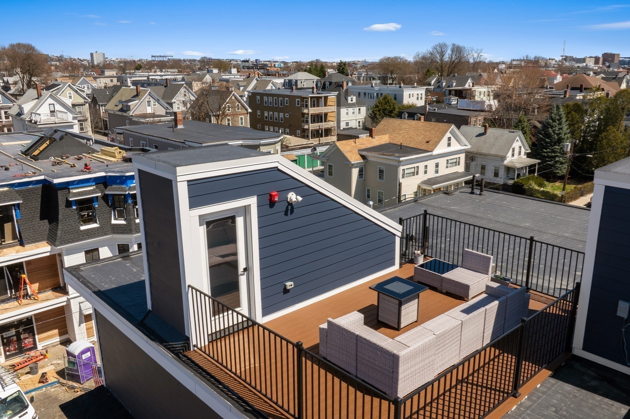 dorchester - #73357920
